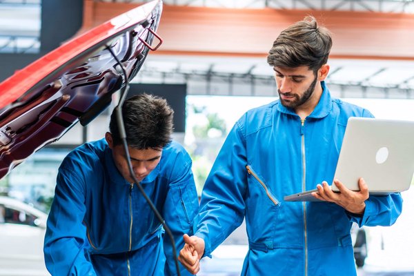 Solliciter les services d'un centre auto diagnostic et révision à Ducos